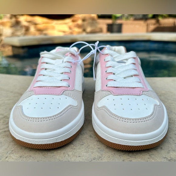 JCrew Court Sneaker - Size 5 Women’s New - Picture 4 of 9